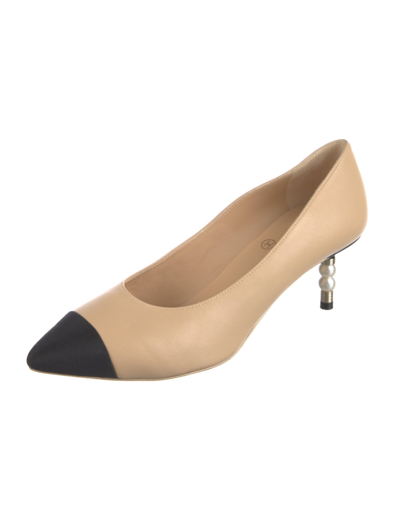 Chanel 2020 Interlocking CC Logo Pumps